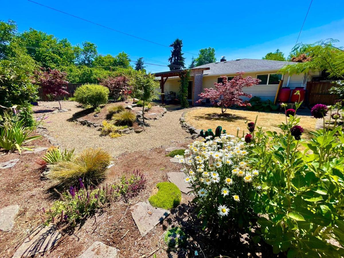 فيلا Colorful 50'S Ranch In The Heart Of يوجين، أوريغون المظهر الخارجي الصورة