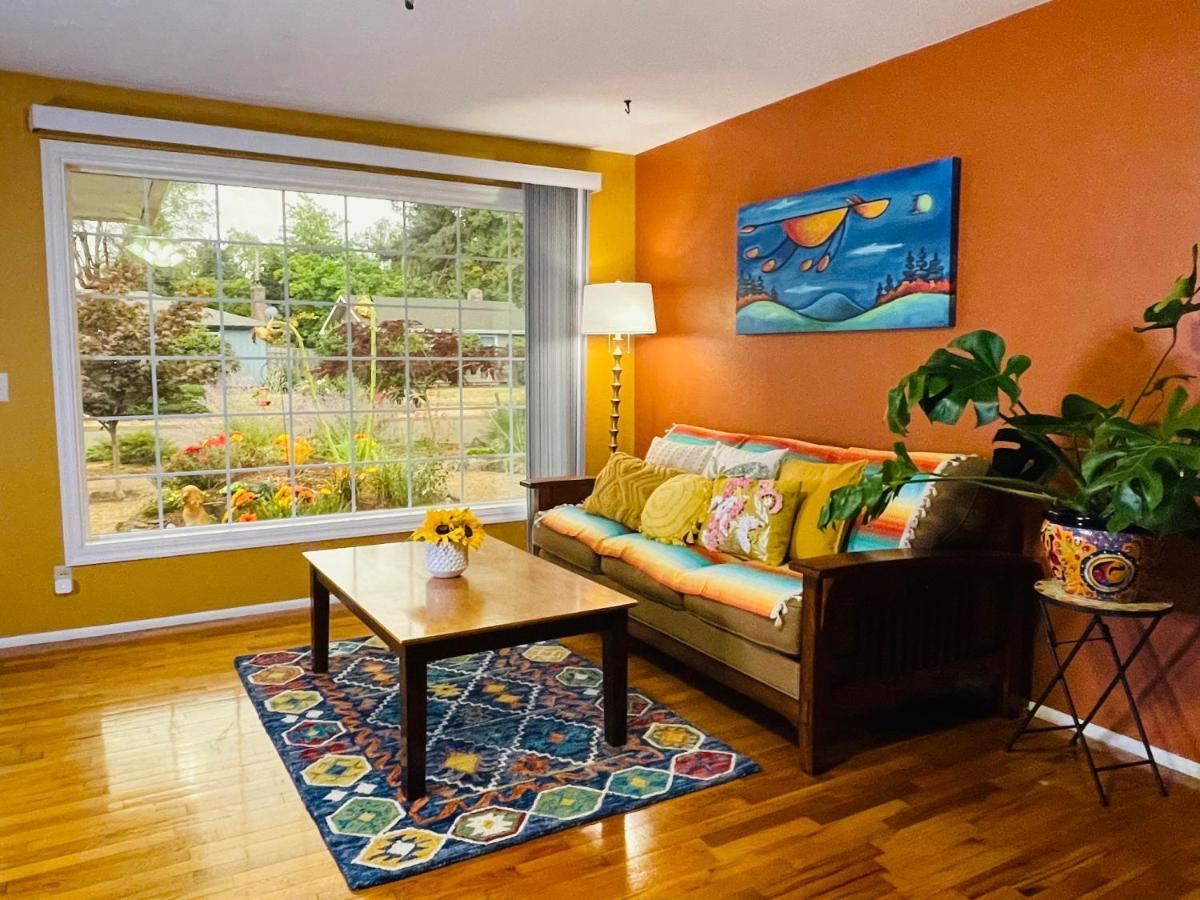فيلا Colorful 50'S Ranch In The Heart Of يوجين، أوريغون المظهر الخارجي الصورة